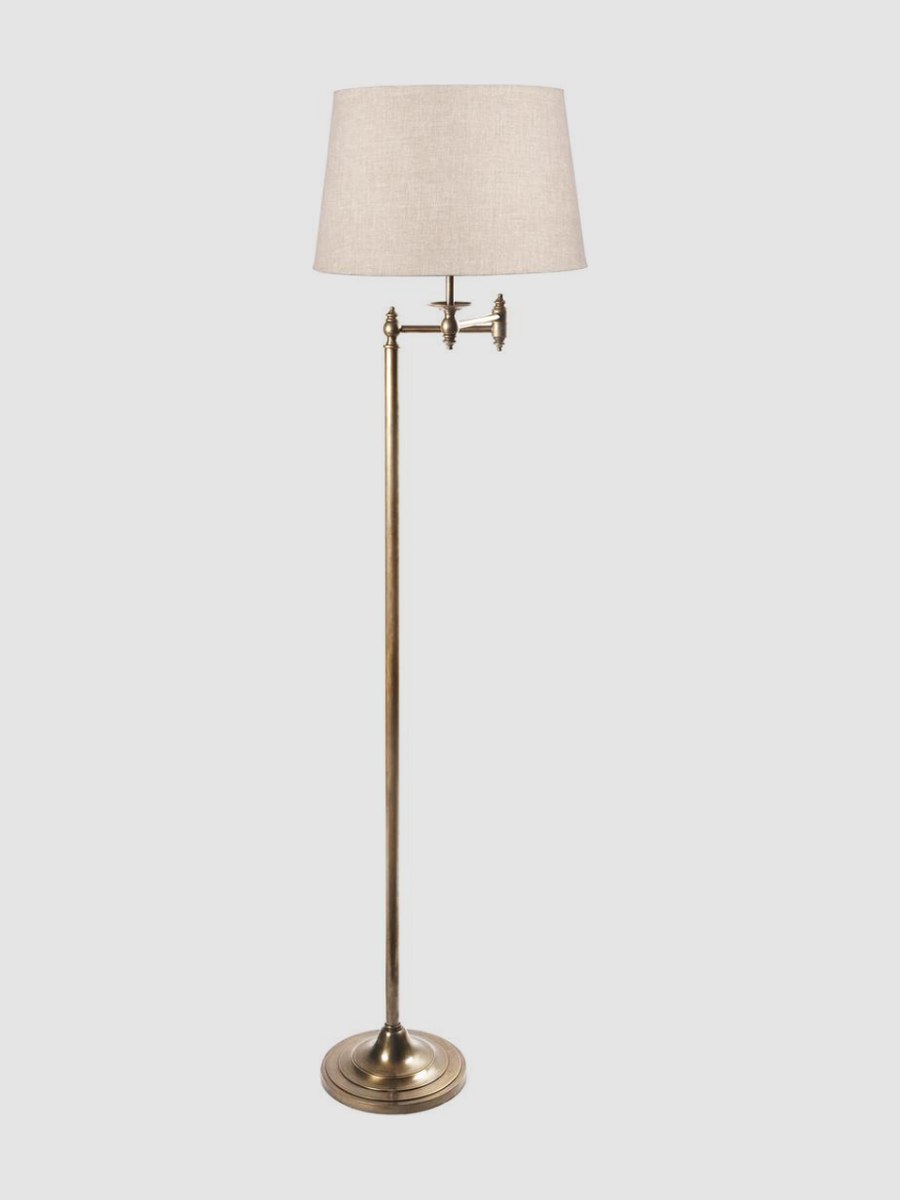 The brand's own catalogue photo of the floor lamp